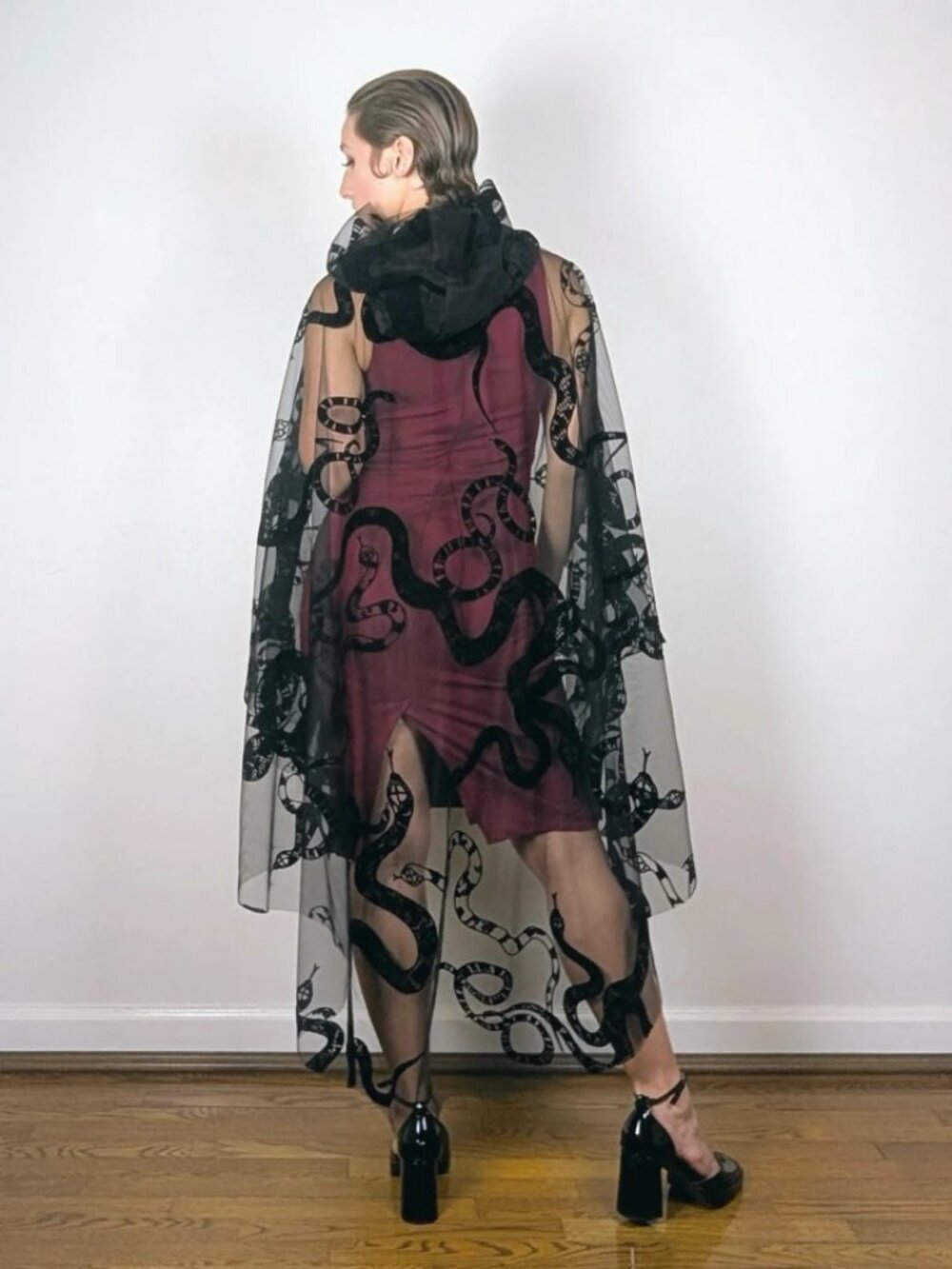 Halloween Party Cape Velvet Snakes Witch Cloak Medusa Costume Fantasy Cosplay - Picture 3 of 8